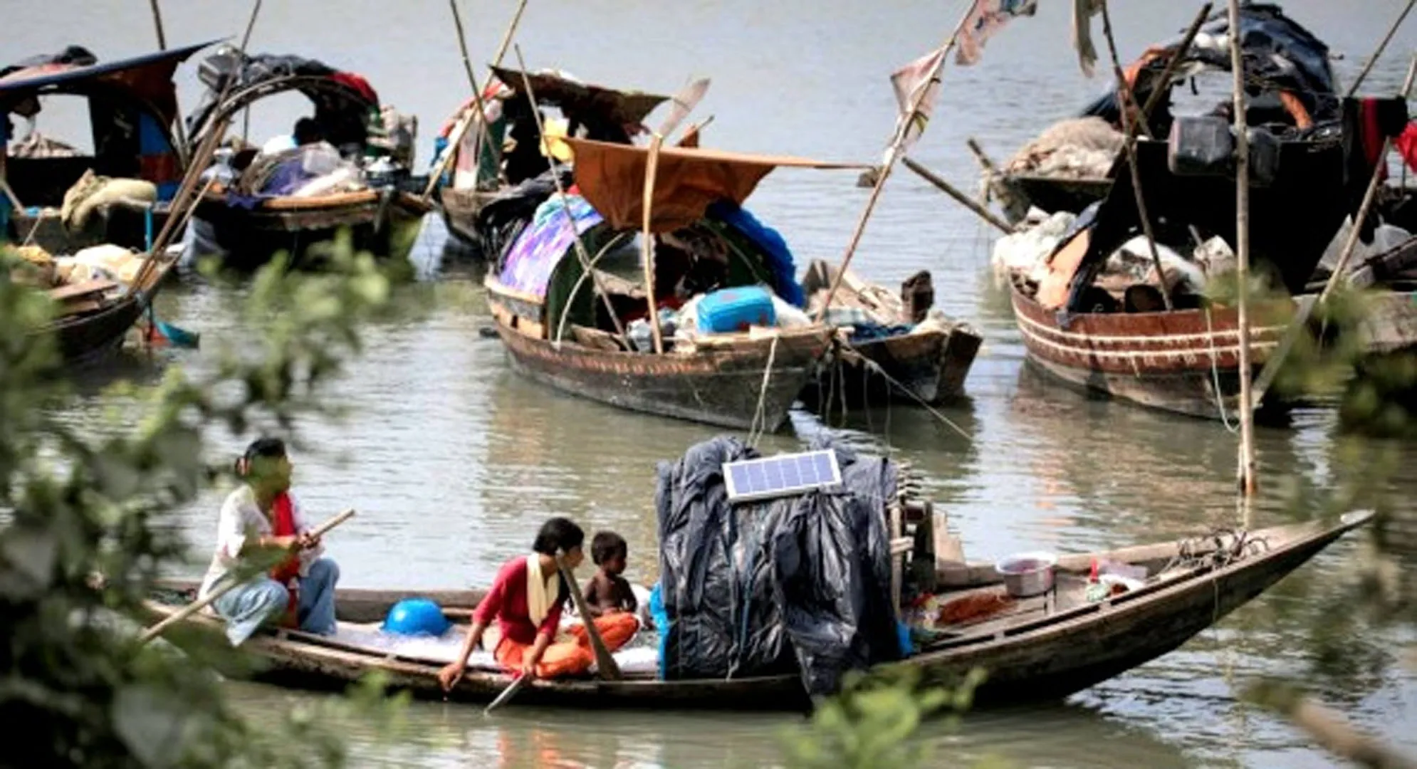 দক্ষিণাঞ্চলের জলমগ্ন শ্রম: মান্তা ও ব্রাত্যজনদের অধিকার