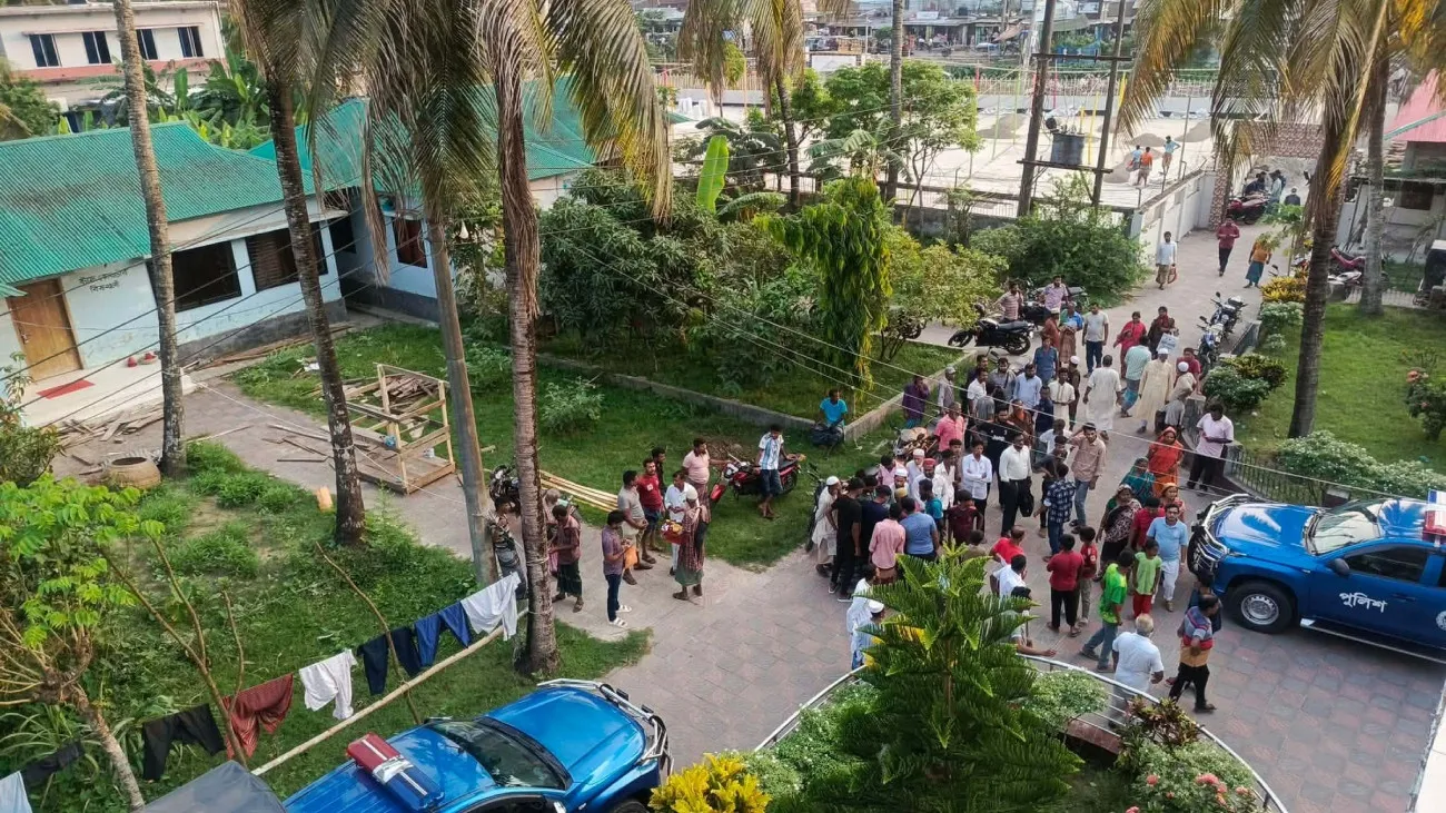 বরগুনা জেলা পরিষদের ডাকবাংলোতে নারীসহ দুই শিশুর লাশ