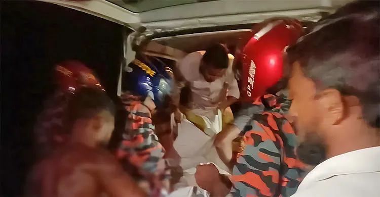 বরগুনায় বাসের ধাক্কায় শ্যালক-ভগ্নিপতি নিহত