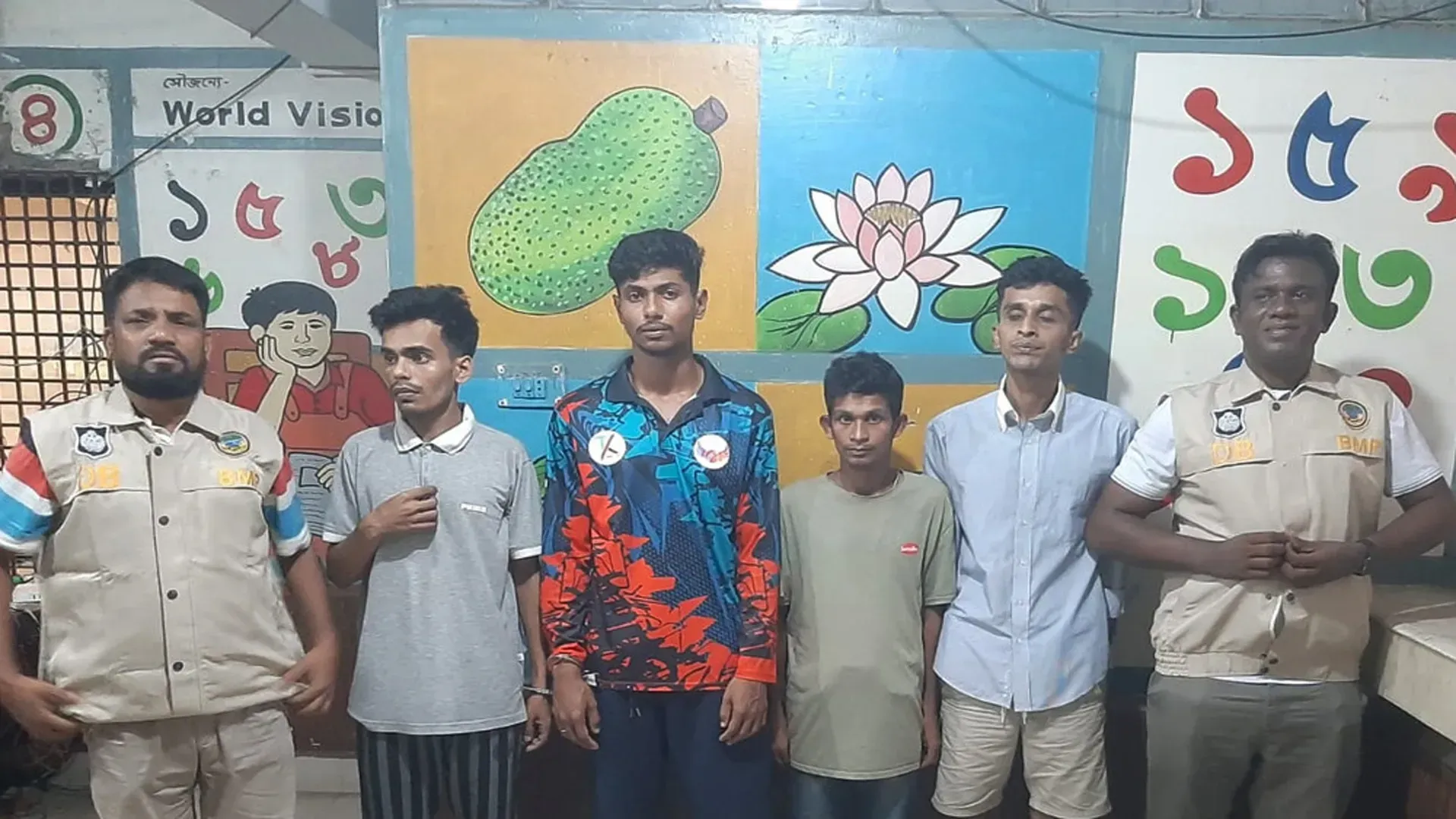 স্কুলের সামনে দাঁড়িয়ে শিক্ষার্থী-অভিভাবকদের উত্ত্যক্ত, ৪ যুবক পুলিশ হেফাজতে