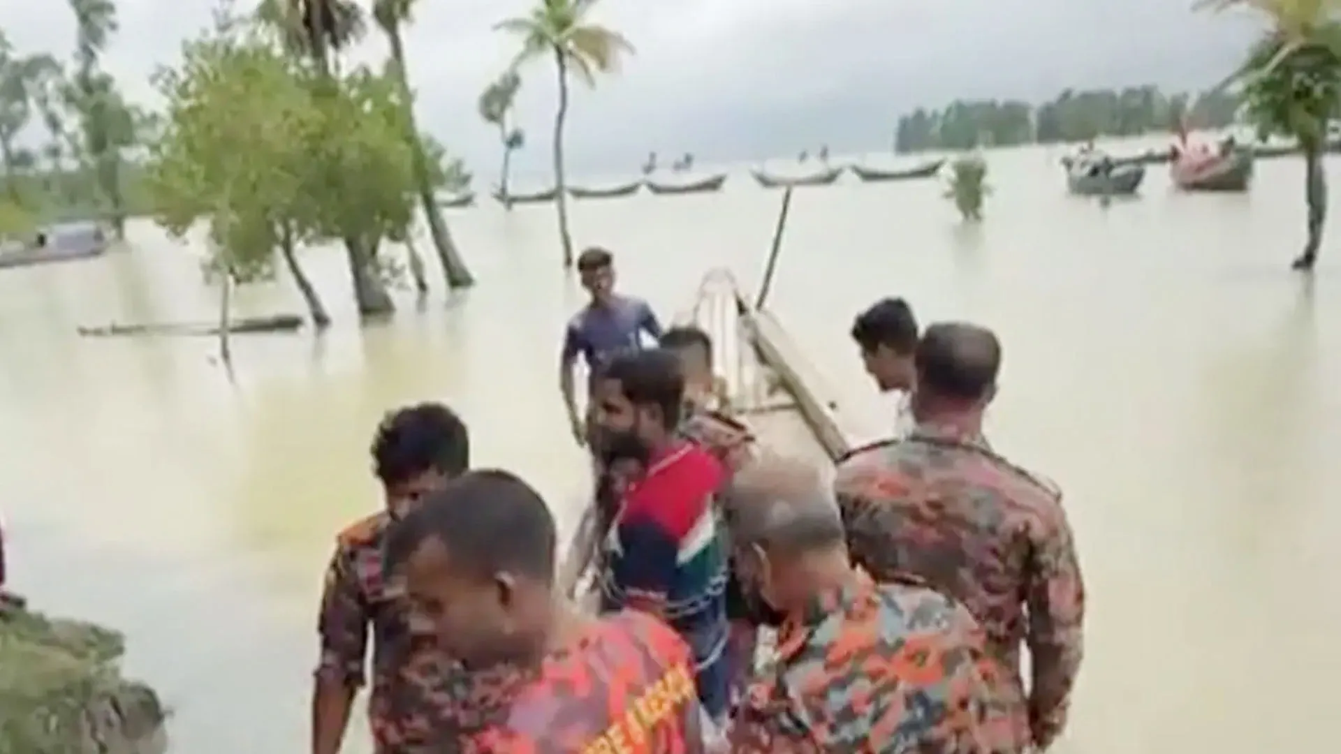 বৃক্ষরোপণ করতে গিয়ে নদীতে ট্রলারডুবি, নিখোঁজ শ্রমিকের লাশ উদ্ধার