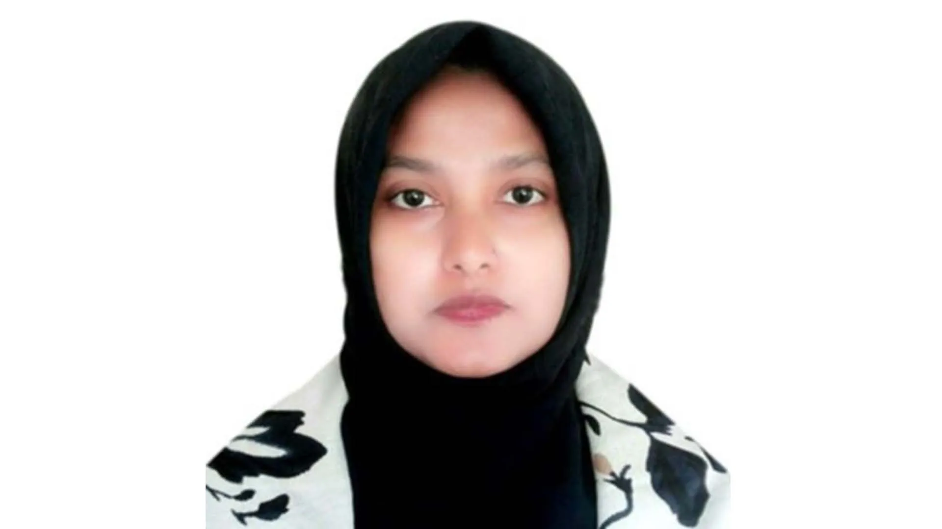 শিক্ষা অফিসের অনুমতি ছাড়া চিকিৎসার ছুটি নিয়ে স্বামীর কাছে বিদেশে গেলেন স্কুলশিক্ষিকা