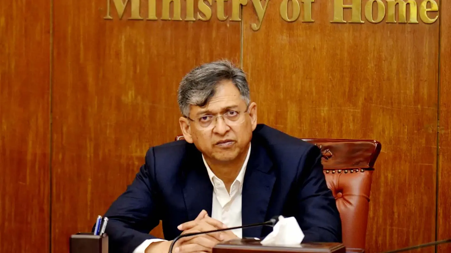স্বরাষ্ট্রমন্ত্রীকেও র‌্যাবের আয়নাঘরে রাখা হয়েছিল 