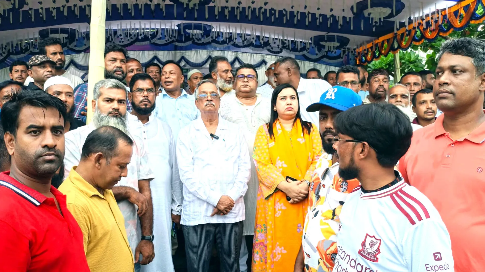 বাবুগঞ্জে বিএনপির ৪৮তম প্রতিষ্ঠাবার্ষিকীতে বর্ণাঢ্য প্রীতি ফুটবল ম্যাচ