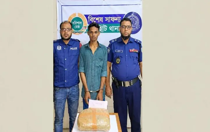 দপদপিয়া জিরো পয়েন্টে দুই কেজি গাঁজাসহ তরুণ গ্রেপ্তার