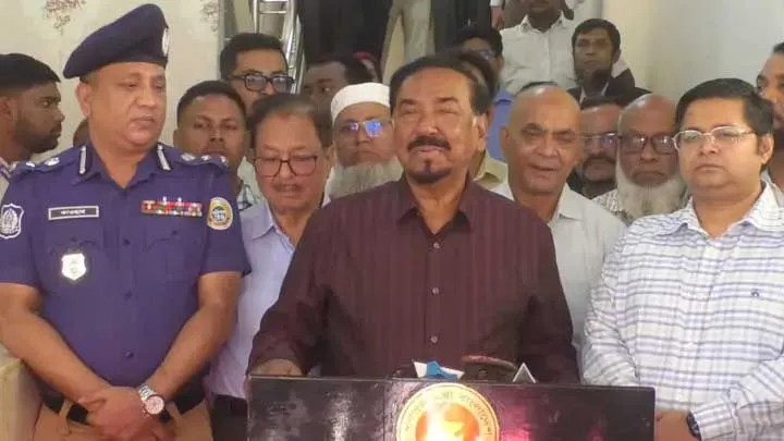 আগামী ১০ বছরেও শেখ হাসিনার দেশে ফেরার সম্ভাবনা নেই: স্পিকার
